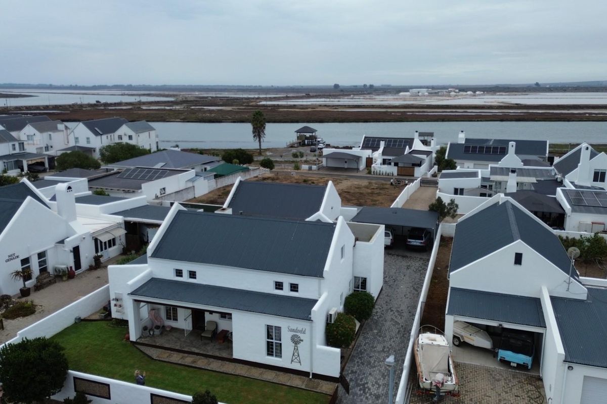 A Home Packed With Possibilities - Photo 3