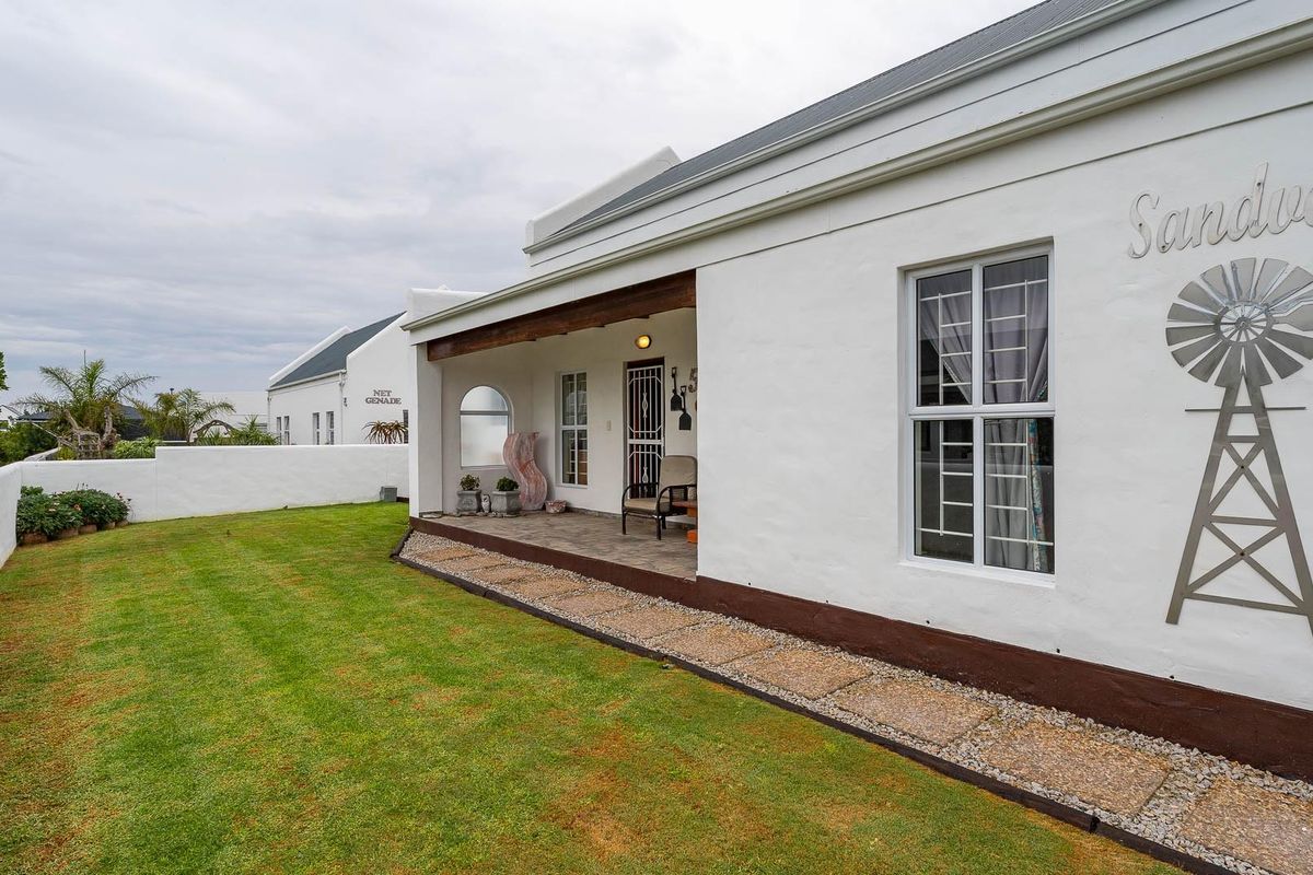 A Home Packed With Possibilities - Photo 5