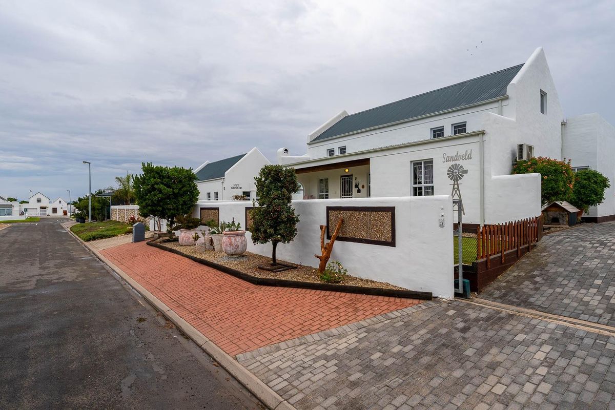 A Home Packed With Possibilities - Photo 4