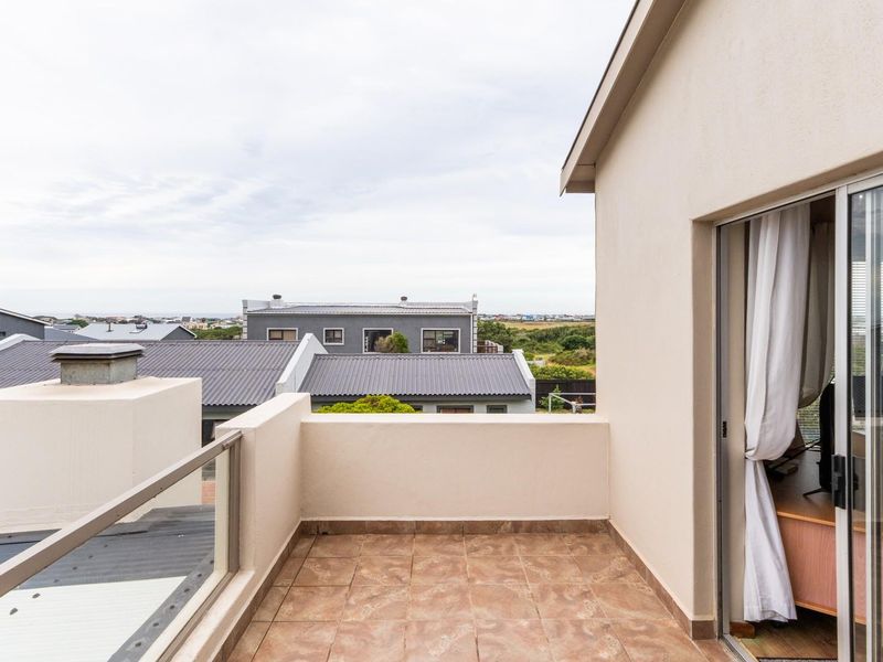 Sea-View Double Storey Home in Sought-After Nemesia Road, Bettys Bay - Photo 2