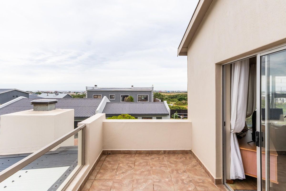 Sea-View Double Storey Home in Sought-After Nemesia Road, Bettys Bay - Photo 2