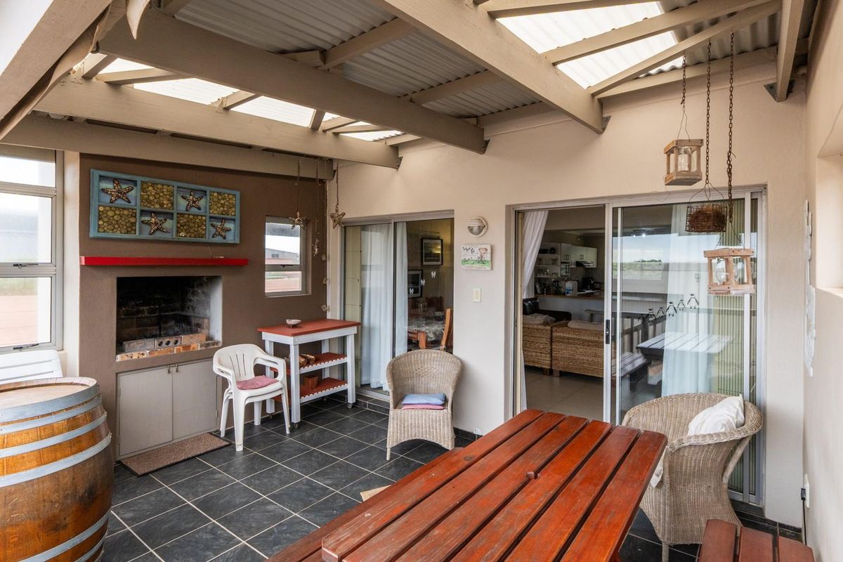 Sea-View Double Storey Home in Sought-After Nemesia Road, Bettys Bay - Photo 3