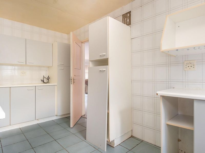 Spacious 3 bed townhouse in boomed area - Photo 9