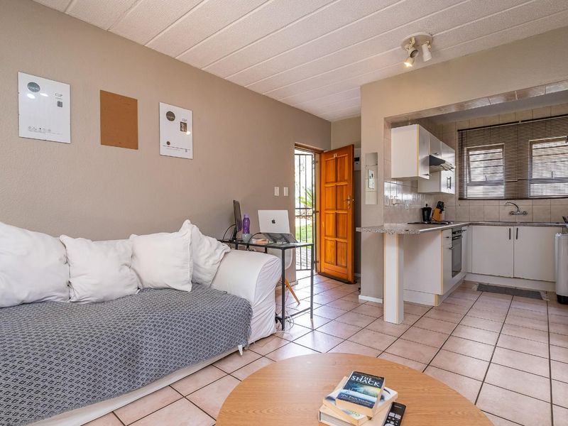 Discover Sophisticated Living at Waterford Estate - Photo 5