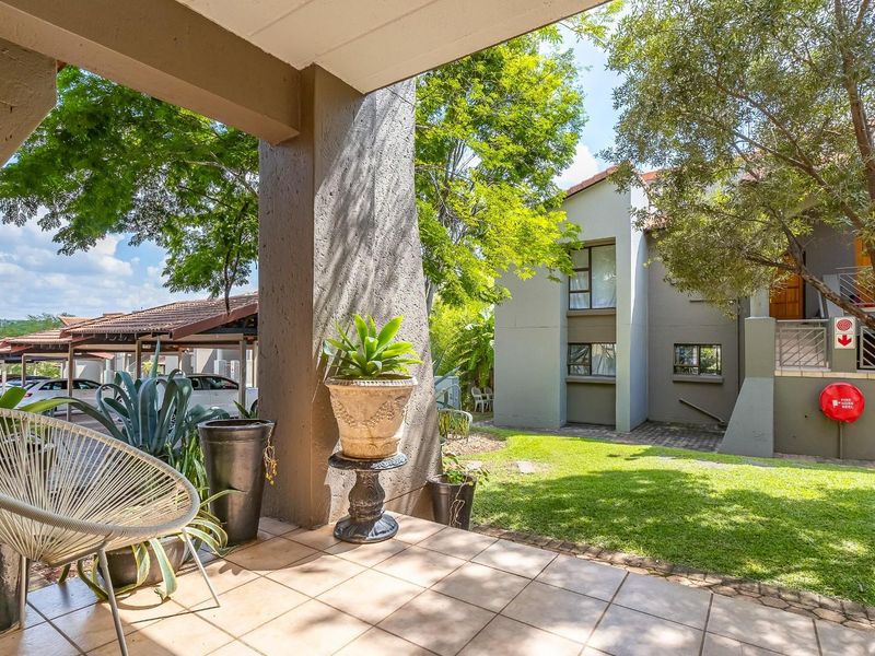 Discover Sophisticated Living at Waterford Estate - Photo 2