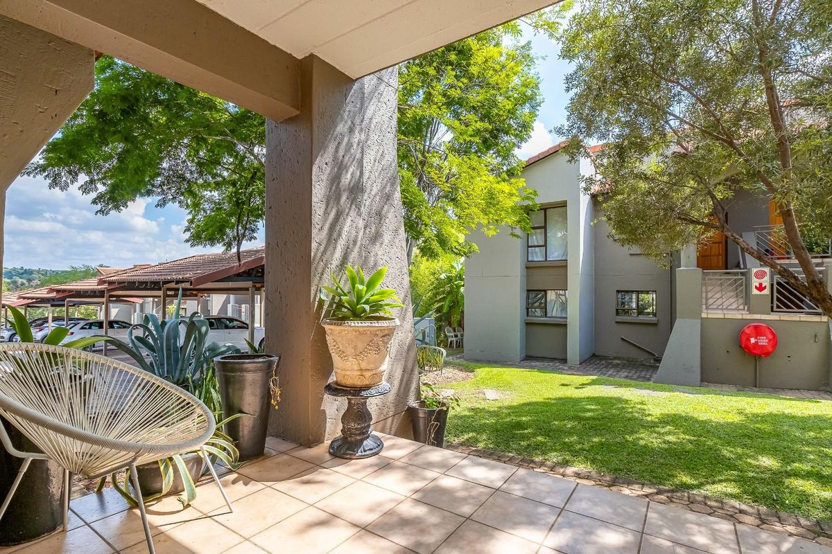 Discover Sophisticated Living at Waterford Estate - Photo 2