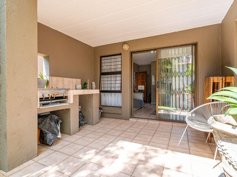 Discover Sophisticated Living at Waterford Estate - Photo 3