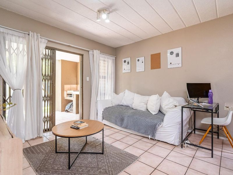 Discover Sophisticated Living at Waterford Estate - Photo 4