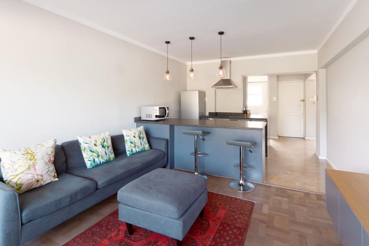 Apartment To Rent in Oranjezicht Cape Town - Photo 4