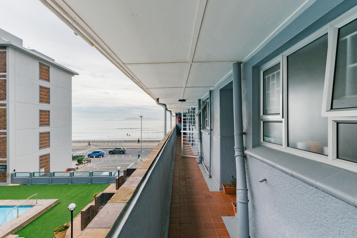RENTAL APARTMENT in CHASMAR, BEACH ROAD, STRAND - Photo 5