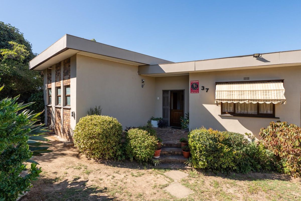 Four Bedroom House For Sale in Courtrai - Photo 3