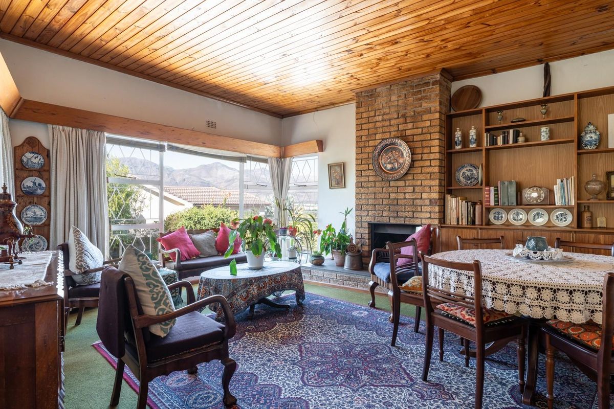 Four Bedroom House For Sale in Courtrai - Photo 5