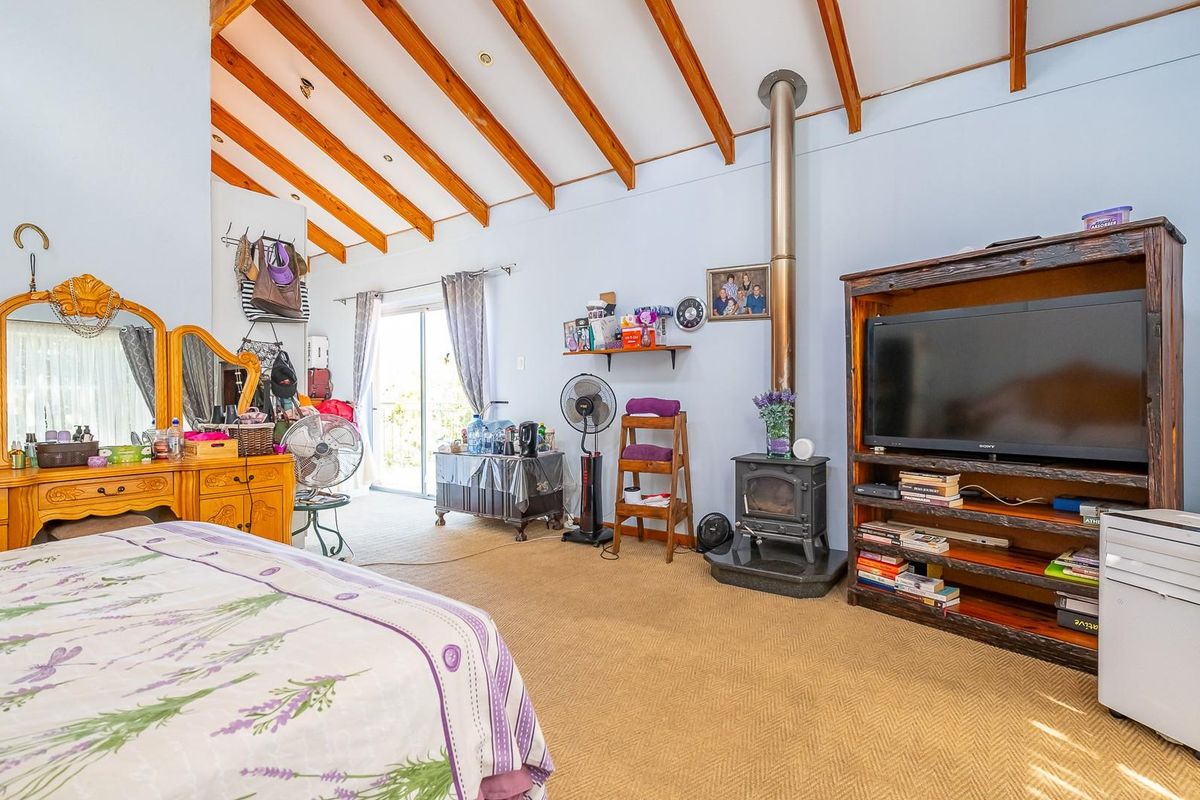 Spacious Bedrooms with Tranquil, Private Views - Photo 3