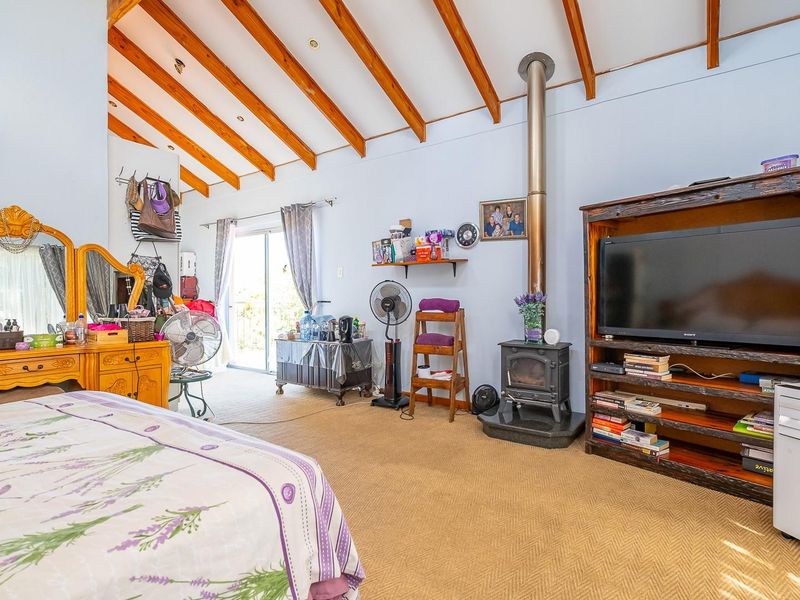 Spacious Bedrooms with Tranquil, Private Views - Photo 3