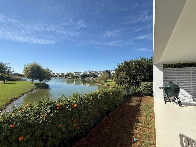 Tranquil Three-Bedroom Living with Scenic Views in The Vines at Val de Vie Estate. - Photo 7