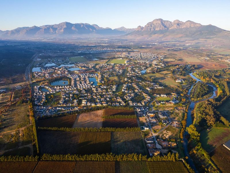 Tranquil Three-Bedroom Living with Scenic Views in The Vines at Val de Vie Estate. - Photo 2