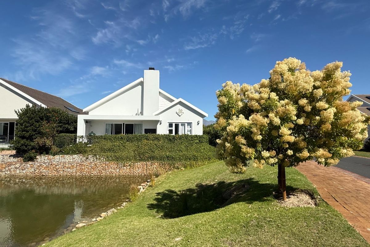 Tranquil Three-Bedroom Living with Scenic Views in The Vines at Val de Vie Estate. - Photo 3