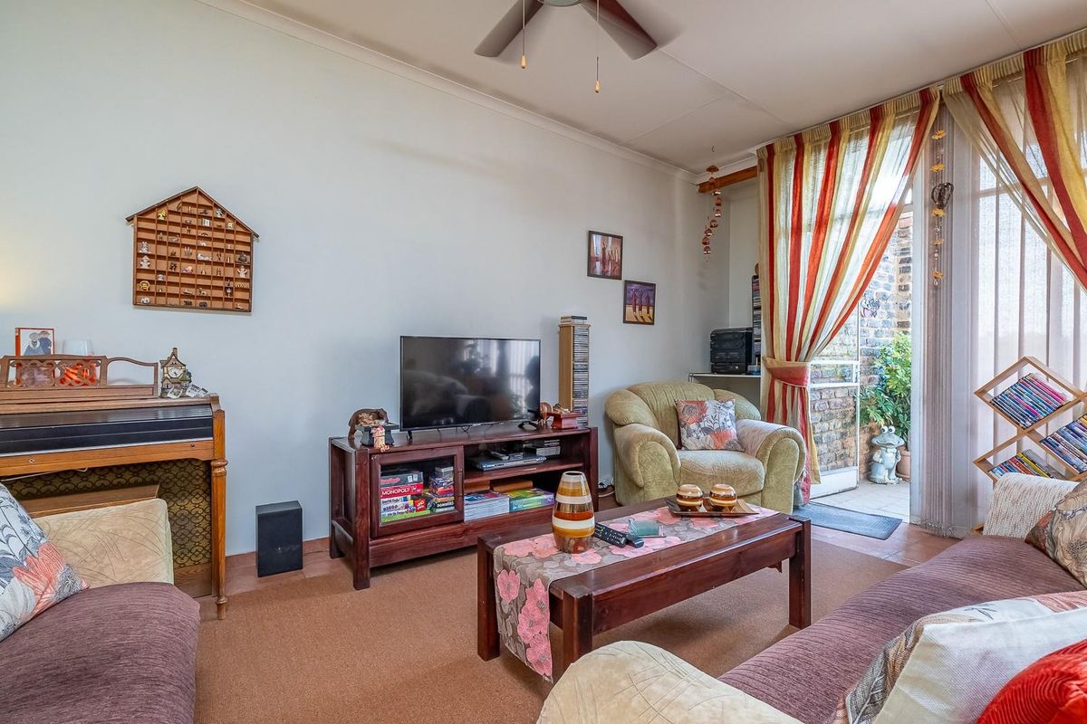 Spacious, Affordable 3 Bedroom 2 Bathroom Apartment Opposite Hospital - Ideal for Investors - Photo 3