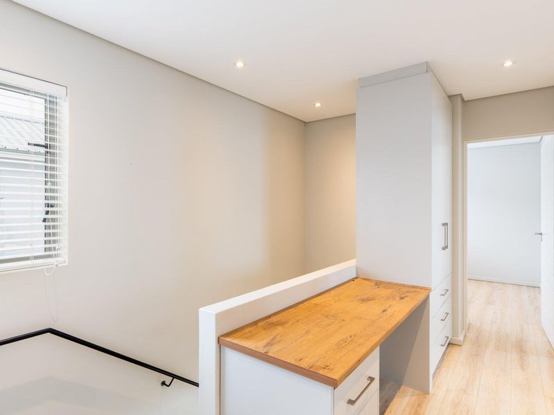 Popular Le Parc estate home - Photo 10