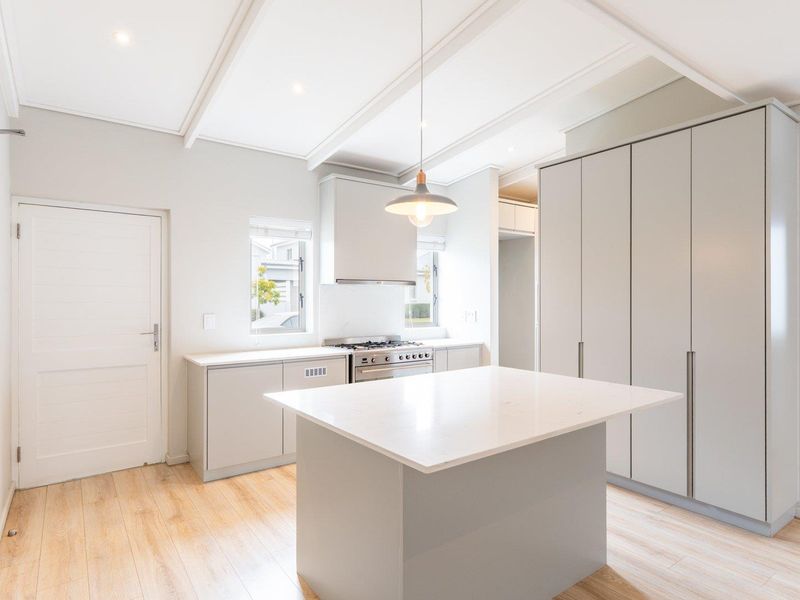 Popular Le Parc estate home - Photo 7