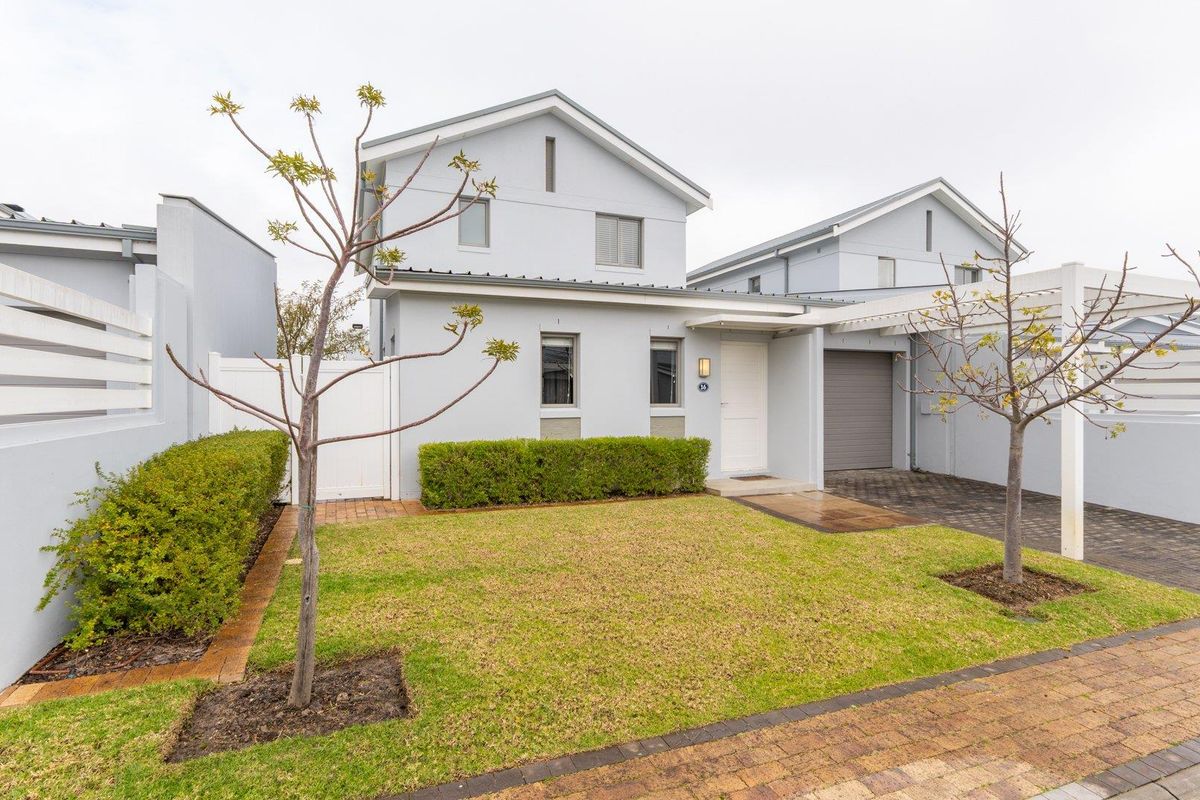 Popular Le Parc estate home - Photo 2