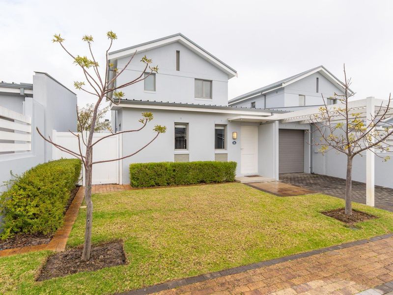 Popular Le Parc estate home - Photo 2