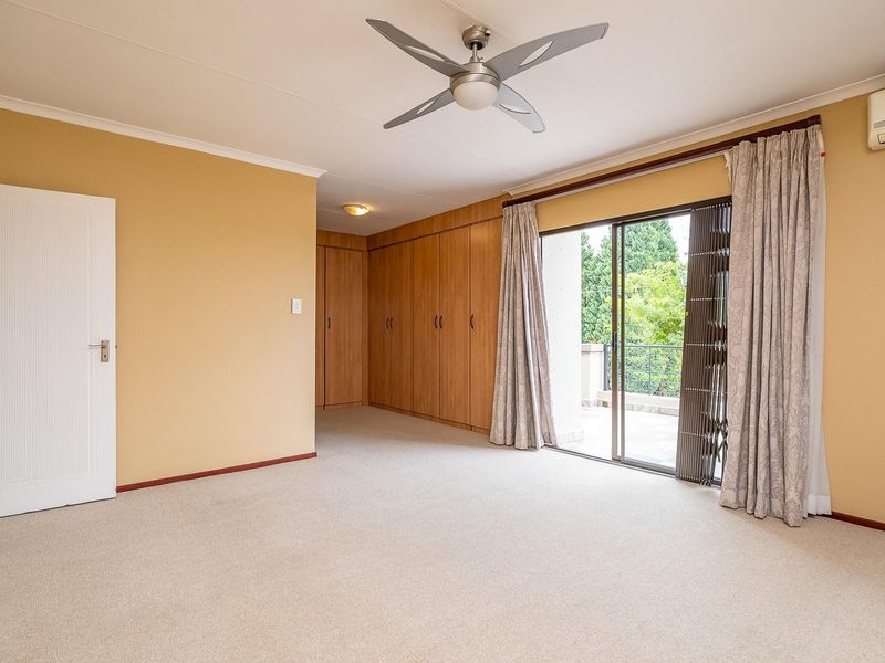 Neat family home with generator power in secure complex - Photo 9