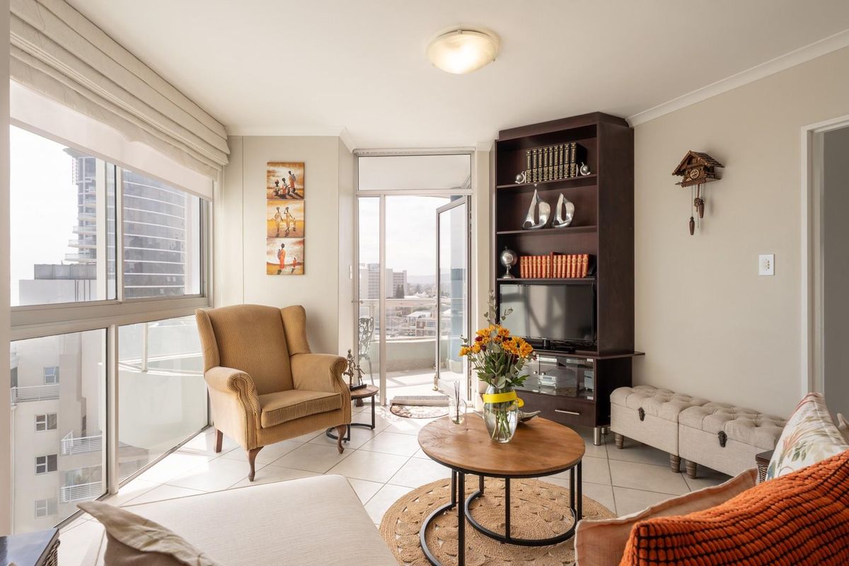 Experience refined coastal living - Photo 4