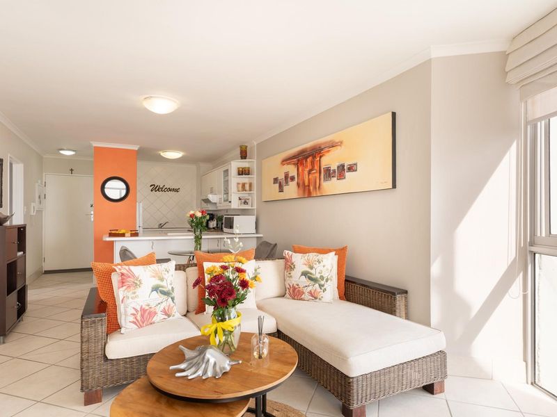 Experience refined coastal living - Photo 6