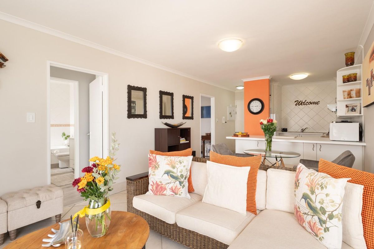 Experience refined coastal living - Photo 2