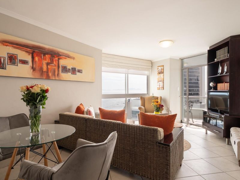 Experience refined coastal living - Photo 7