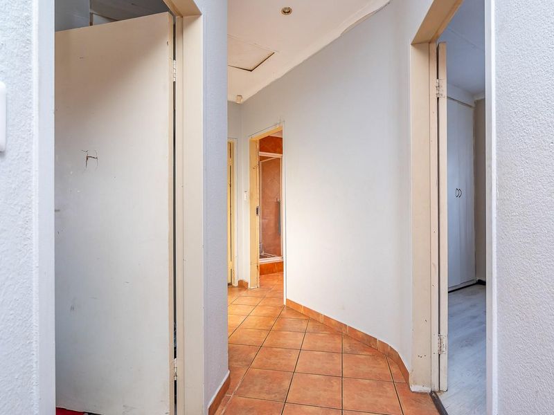 Charming Fixer-Upper: Incredible Investment Opportunity - Photo 7