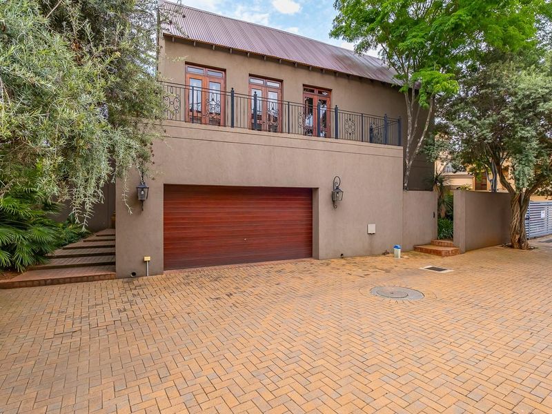 Timeless Elegance Meets Modern Comfort in a Beautifully Designed Family Home - Photo 8