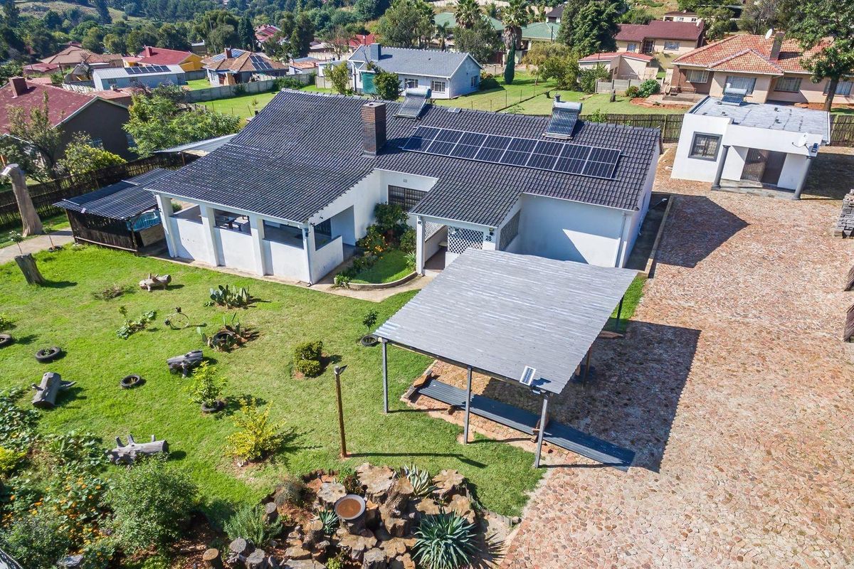 Prime Investment Opportunity or Versatile Family Home - Photo 2