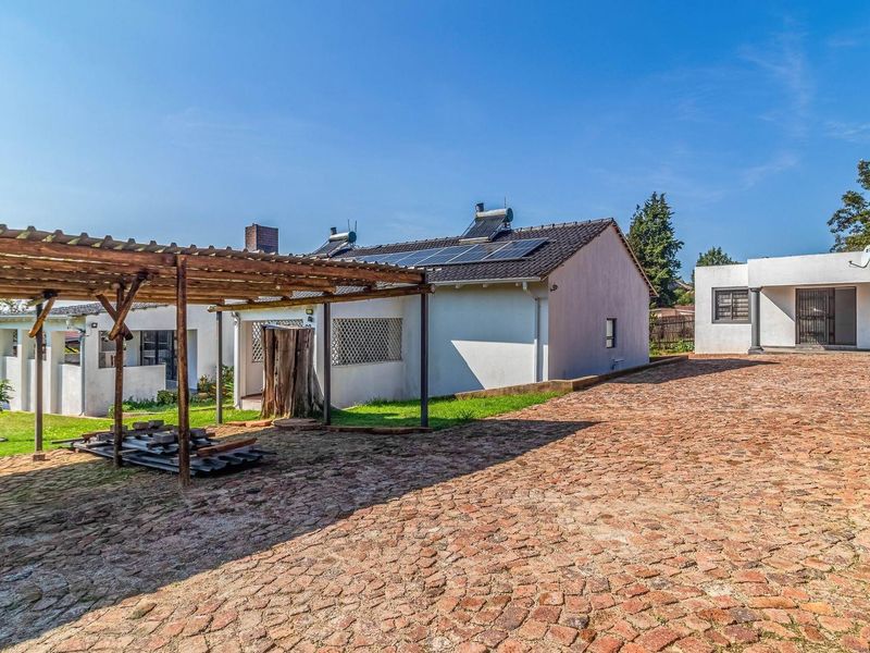 Prime Investment Opportunity or Versatile Family Home - Photo 6