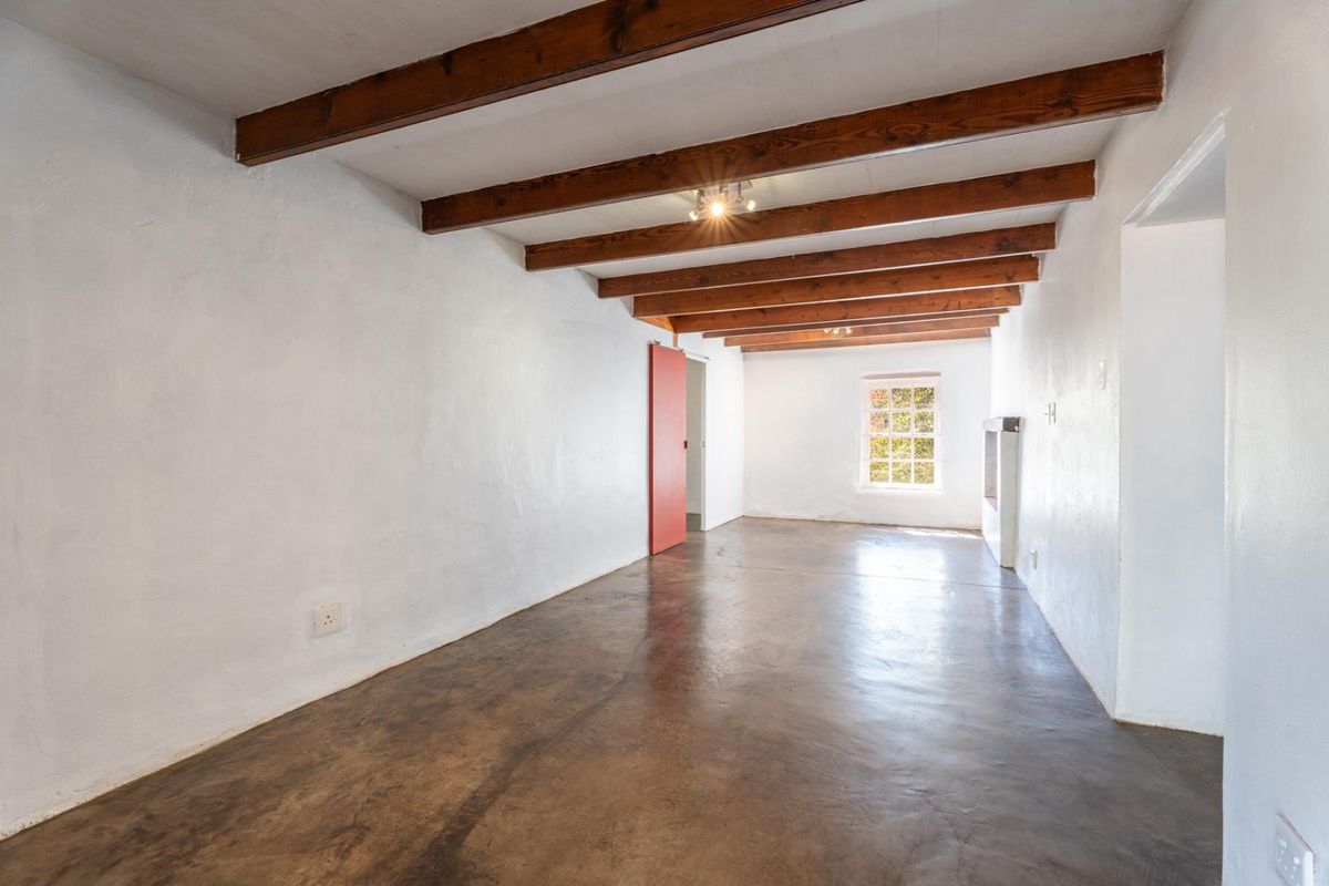 Historic Mill House for Sale in Napier with second cottage and double garaging R3,5m - Photo 5