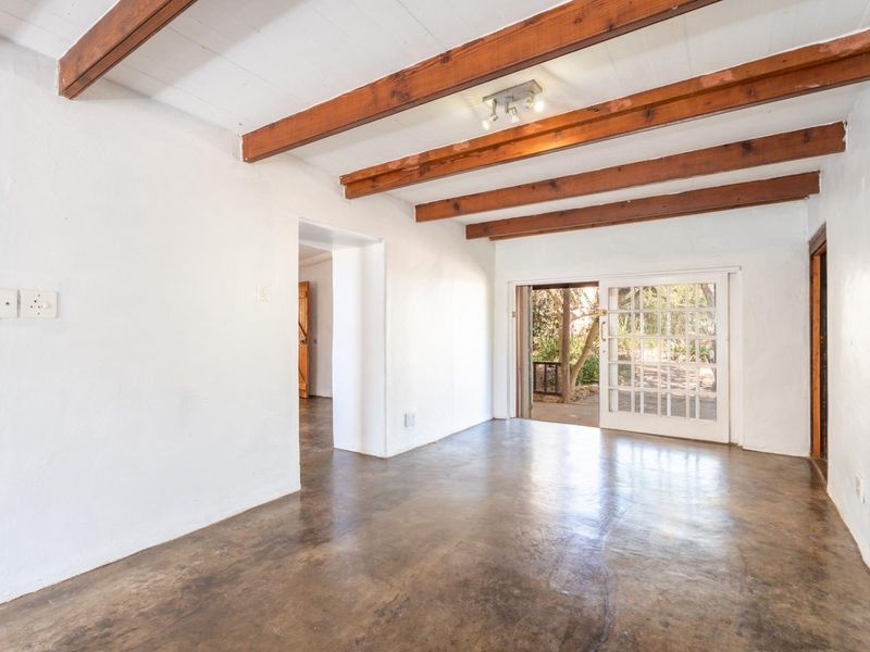 Historic Mill House for Sale in Napier with second cottage and double garaging R3,5m - Photo 7