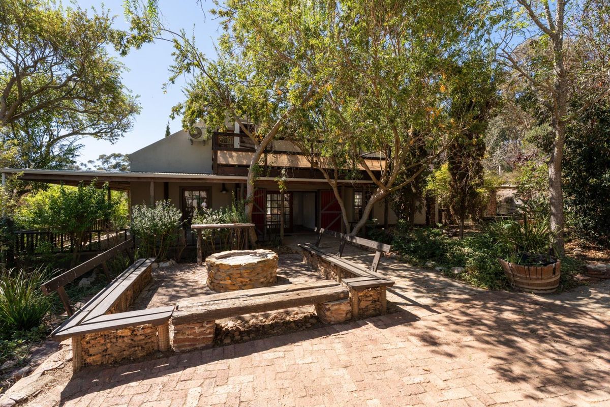 Historic Mill House for Sale in Napier with second cottage and double garaging R3,5m - Photo 3