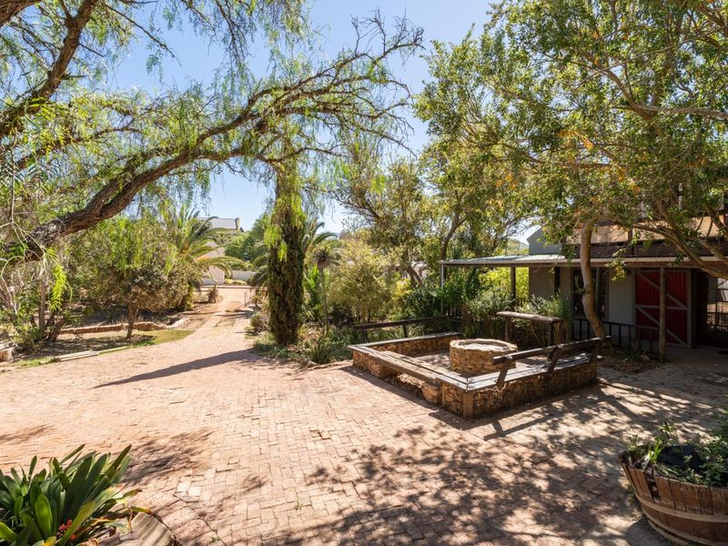 Historic Mill House for Sale in Napier with second cottage and double garaging R3,5m - Photo 1