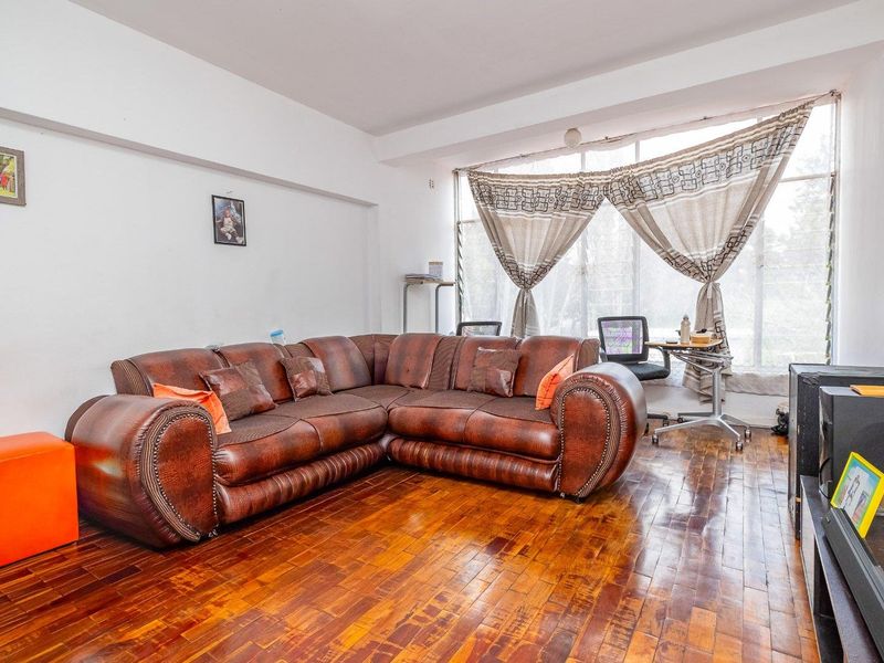 Ideal Choice for Investors or First-Time Buyers - Photo 3