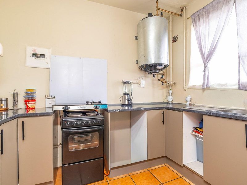 Ideal Choice for Investors or First-Time Buyers - Photo 5