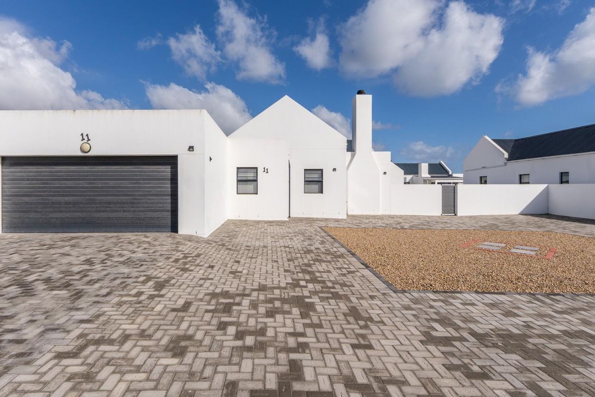 COASTAL CHARM MEETS EASY LIVING - JUST STEPS FROM THE BEACH - Photo 3