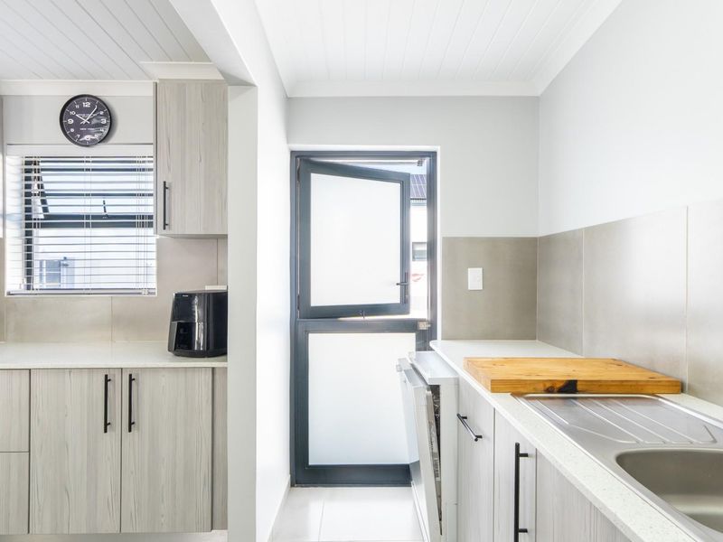 COASTAL CHARM MEETS EASY LIVING - JUST STEPS FROM THE BEACH - Photo 10