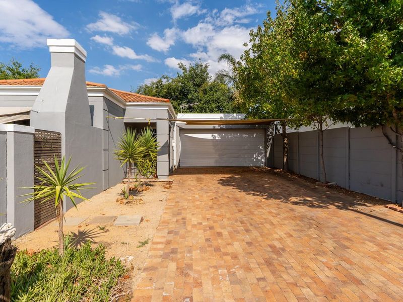 Three Bedroom House For Sale in Northern Paarl - Photo 3