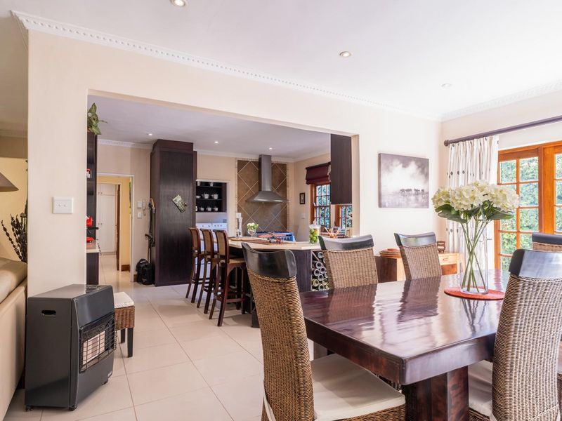 Exceptional Onder-Papegaaiberg Home with Modern Extras - Photo 10