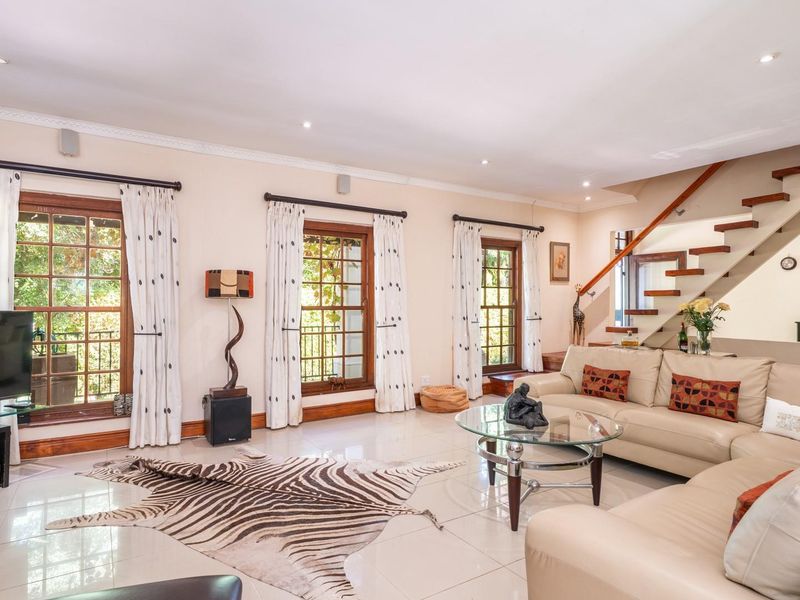 Exceptional Onder-Papegaaiberg Home with Modern Extras - Photo 9