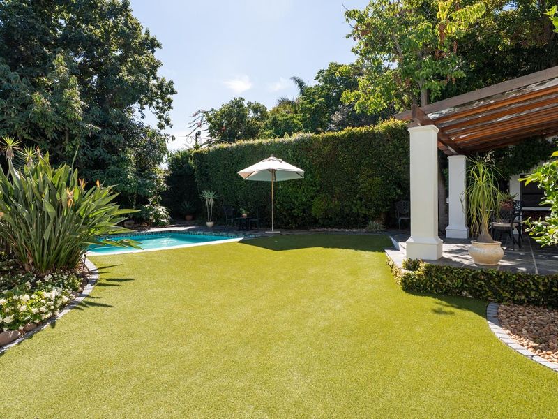 Exceptional Onder-Papegaaiberg Home with Modern Extras - Photo 5