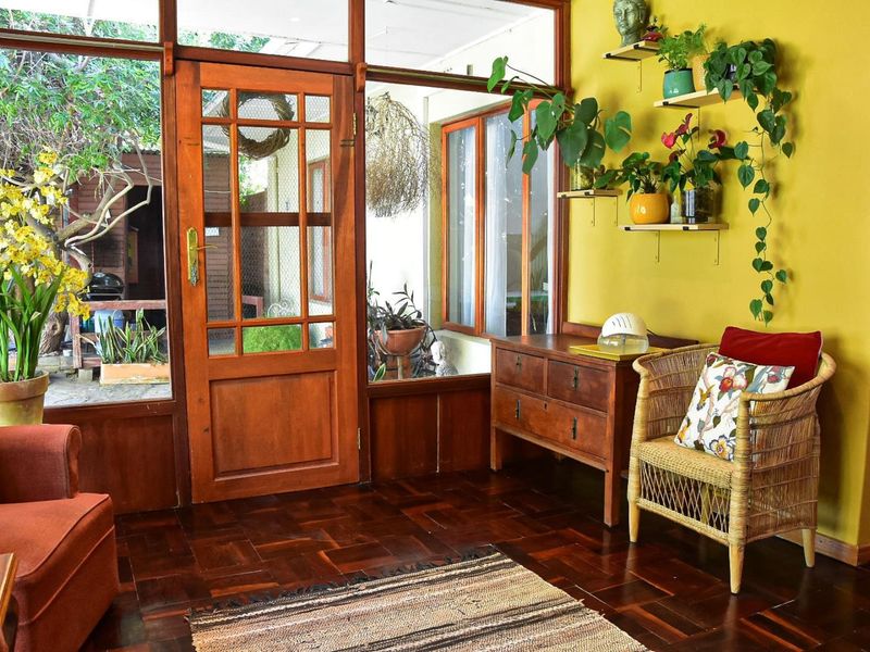 Contemporary Luxury Meets Sustainable Living in a Private Garden Oasis - Photo 10