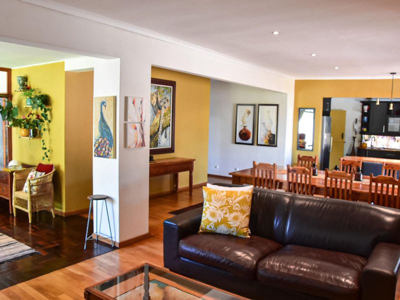 Contemporary Luxury Meets Sustainable Living in a Private Garden Oasis - Photo 5