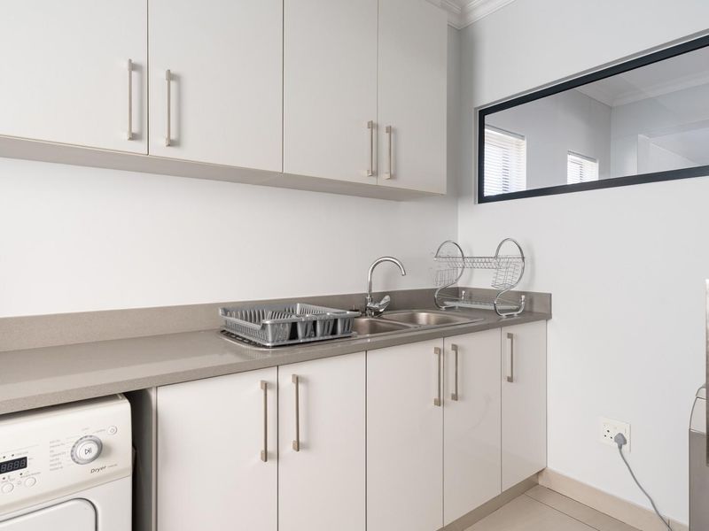 Versatile 5-Bedroom Home in Sought-After Calypso Beach - Ideal for Family Living or Income Generatio - Photo 8